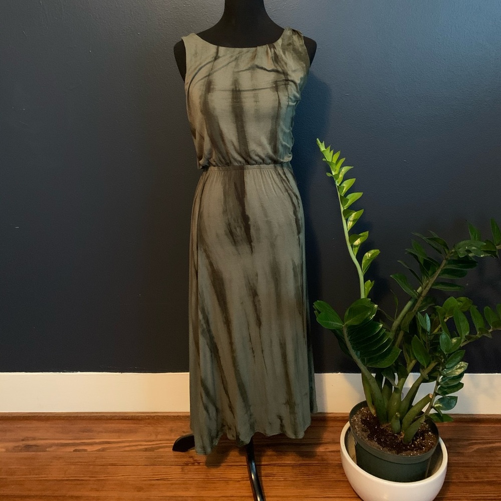BOBEAU Green Midi Dress - XS